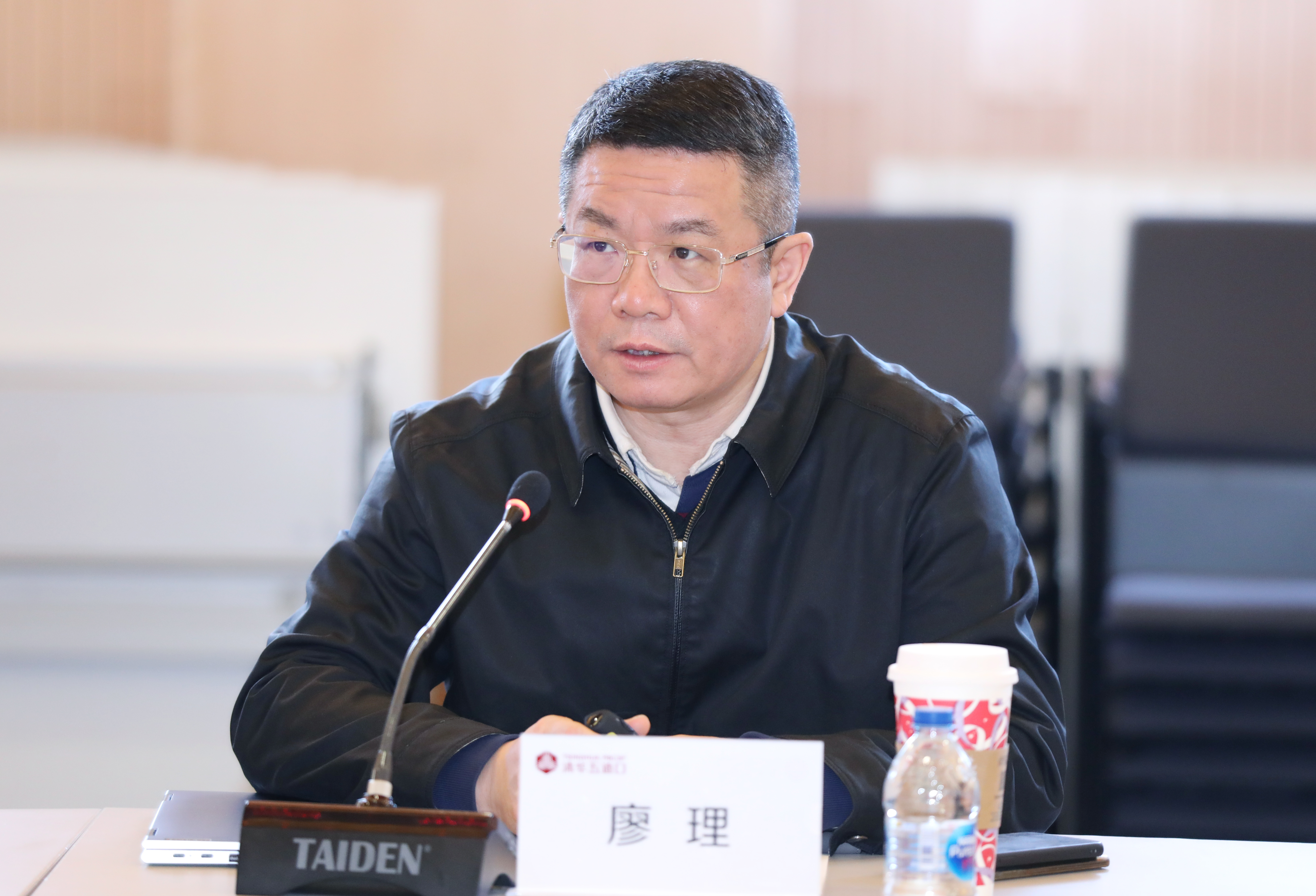bwin必赢唯一官网常务副院长廖理讲话.JPG bwin必赢唯一官网常务副院长廖理讲话.JPG